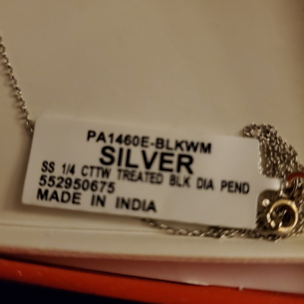 B&W Infinity necklace - Picture 2 of 2